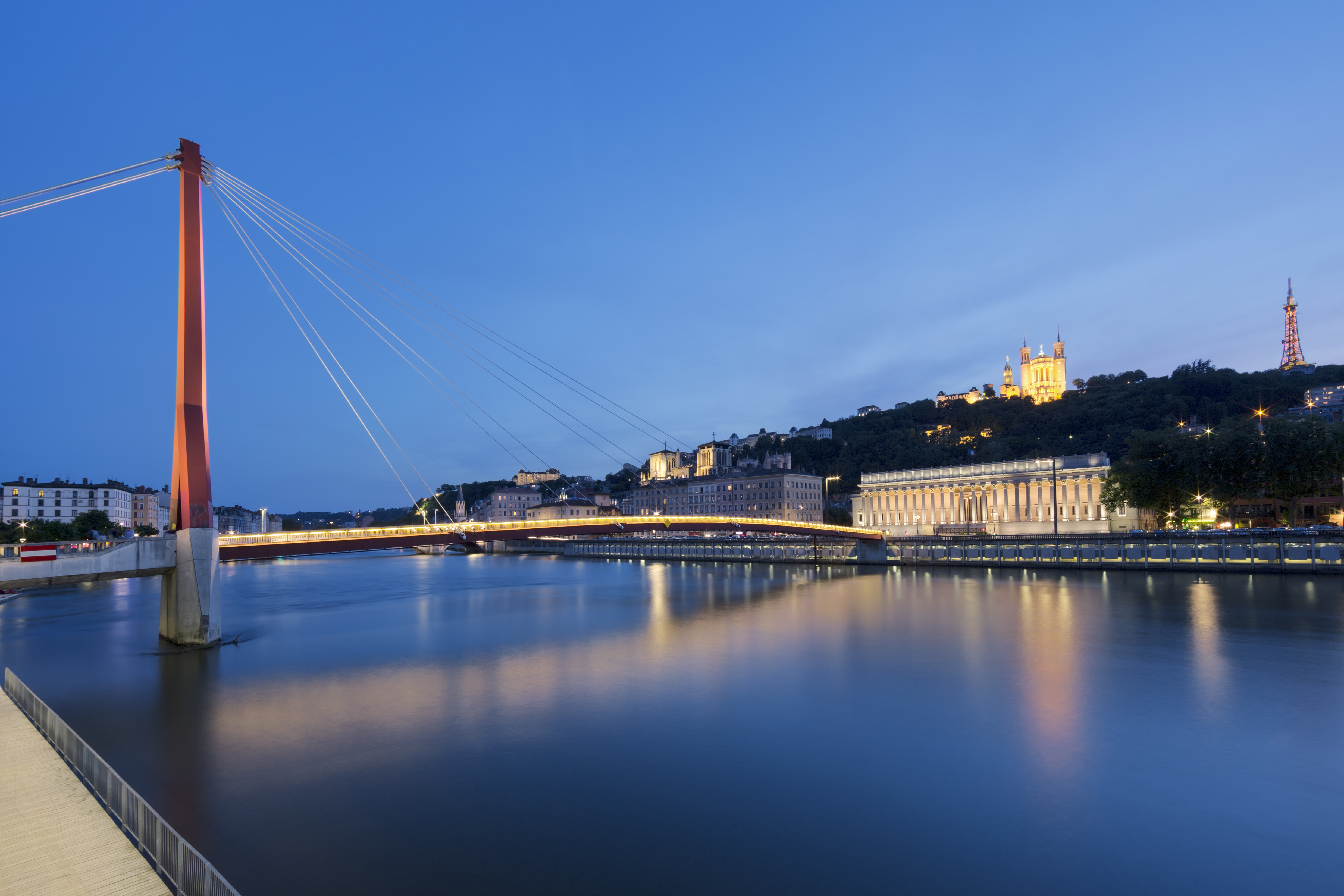 LYON 05