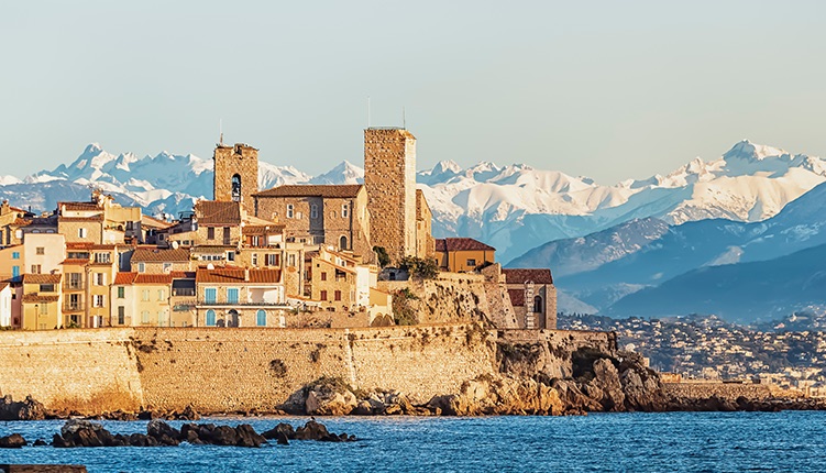 Découvrez Antibes