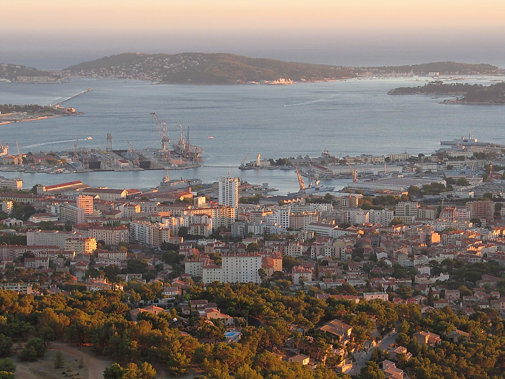Toulon, entre mer et montagnes